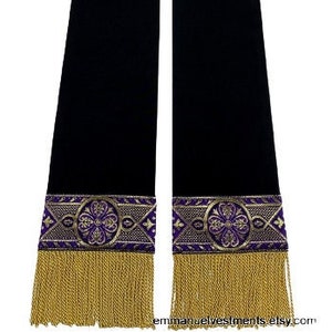 NUR Christliche Geistliche. Gerade Style Stola in Schwarz. Lila & Gold Akzente, 100% Seide Dupion Rückseite. Diakonstola ebenfalls erhältlich.