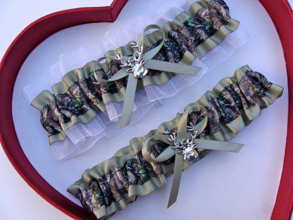 *NEW Mossy Oak Camouflage Camo Red White Wedding Garter Prom Hunting Chick Deer