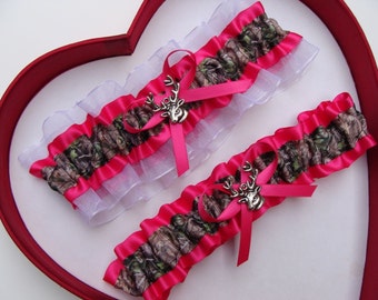 Mossy Oak Camo Wedding Garter Set: Hot Pink, White, Deer Charm