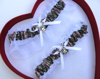 Camouflage Wedding Garter: Mossy Oak, Satin & Organza, Hunting Theme