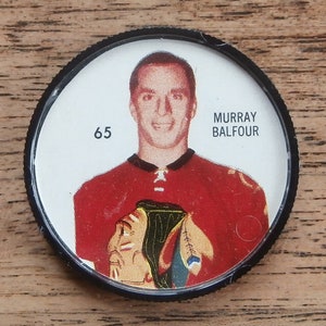 1960-61 Shirriff Plastic Hockey Coin Chicago Black Hawks #65 Murray Balfour
