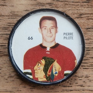1960-61 Shirriff Plastic Hockey Coin Chicago Black Hawks #66 Pierre Pilote