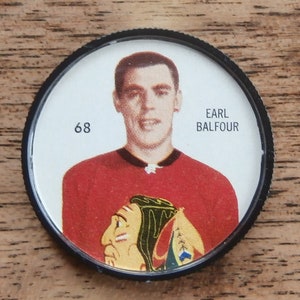 1960-61 Shirriff Plastic Hockey Coin Chicago Black Hawks #68 Earl Balfour