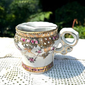 ムスタッシュカップ　花柄陶磁器　カップソーサー オールドノリタケ アールデコ黒枠ラスター彩花模様ムスタッシュ