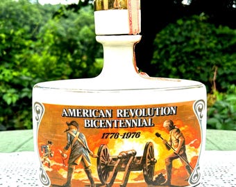 Butelka whisky z 1976 roku, z okazji dwusetnej rocznicy amerykańskiej rewolucji z 1776-1976 roku, Illinois, pusta