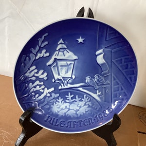 Vintage 1983 Bing & Grondahl Christmas Plate &quot;Christmas in the old Town&quot; by Copenhagen Porcelain , Denmark