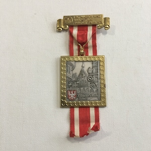 Vintage 1975 Medal I.Int. Marsch-Und Wandertage. Frankfurt A.Main   Frankfurt aMain Romer