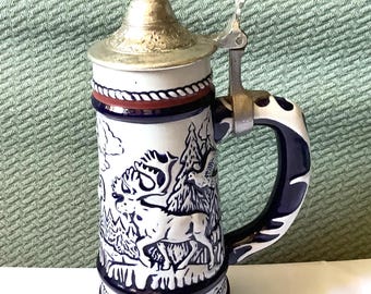 Boccale da birra Avon vintage del 1976: coperchio in peltro, scena delle Montagne Rocciose.