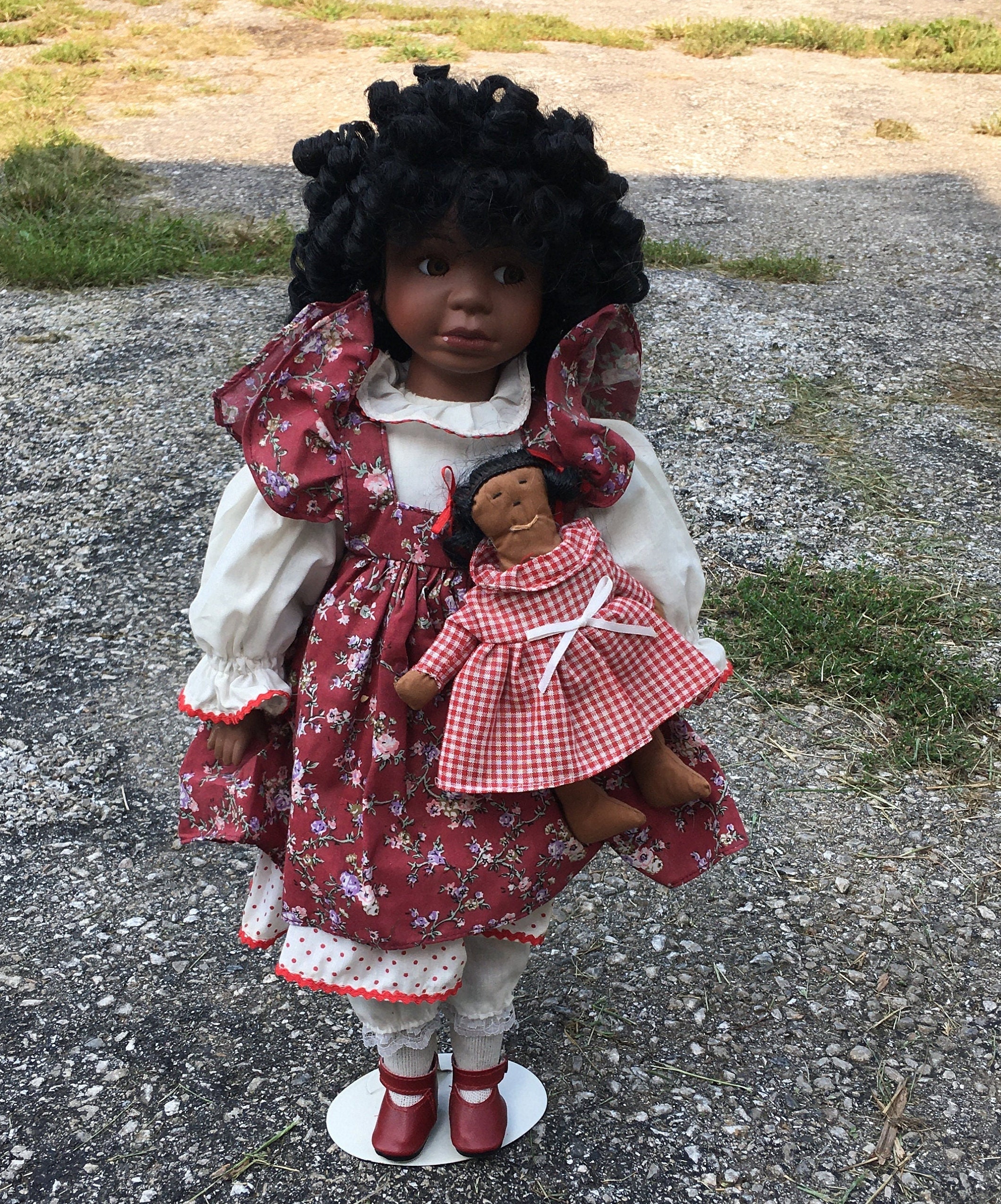 * antique baby doll ୨୧ * 小さな陶器製 の女の子 Vintage 18 Inch Adorable Porcelain Black Doll With Glass