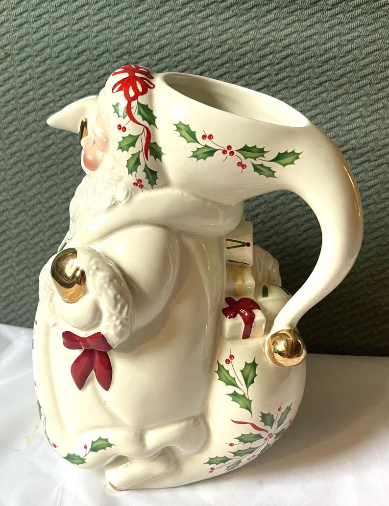 Lenox Holiday Collection Vintage 1999 Holly Berry Santa Pitcher