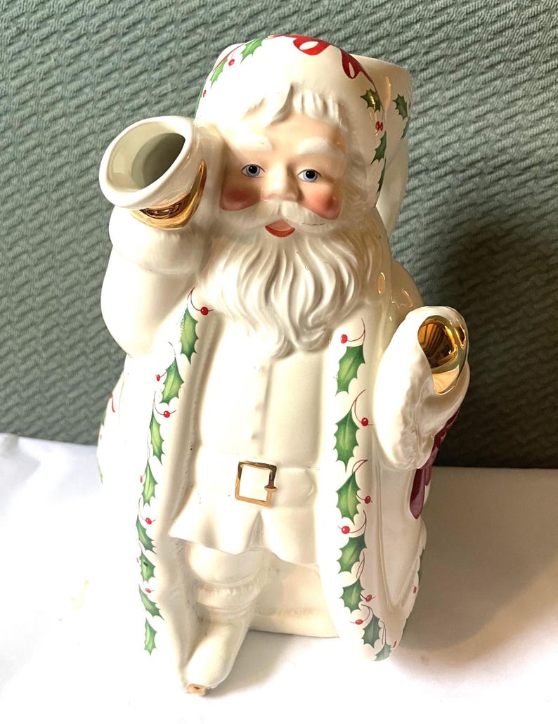 Lenox Holiday Collection Vintage 1999 Holly Berry Santa Pitcher