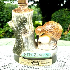 Vintage 1974 Jim Beam New Zealand Kiwi Bird Regal China Whiskey