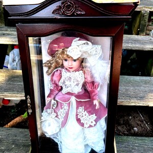 Camellia Garden Porcelain Doll - Brass Key Collection With Wood
