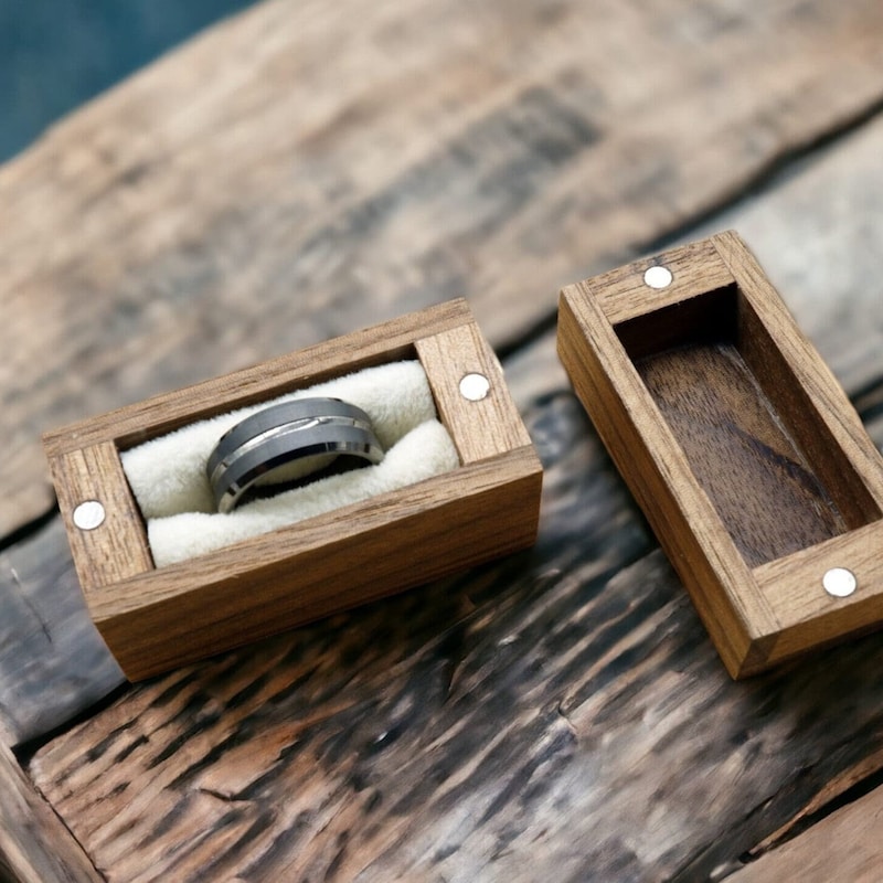 Ring Box - Etsy
