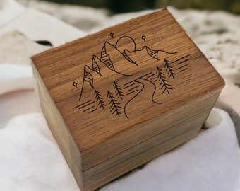 Sternennacht Berg Silhouette Ring Box graviert, aus Holz, Walnuss Holz, Hochzeit Ring Box, Hochzeit