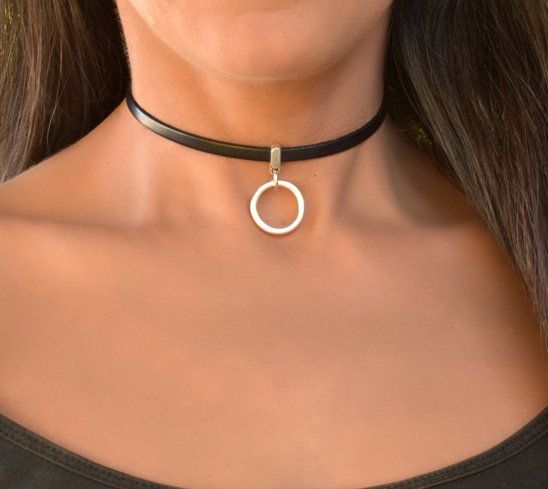 Sub choker necklace deals