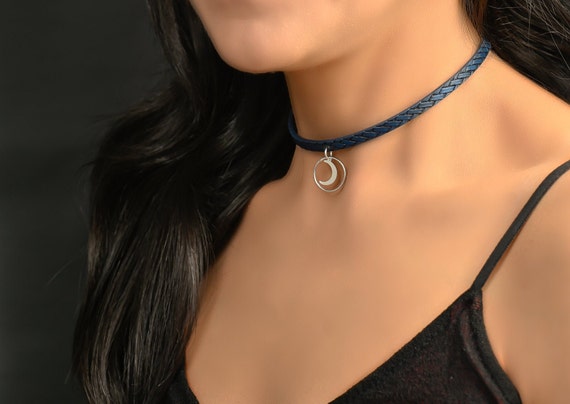 Submissives Tageshalsband dezent, BDSM Halsband, Sklavenhalsband, BDSM Day  Collars fr Subs, Mond Halsband fr Frauen, Blue Day Collar BDSM - Etsy.de
