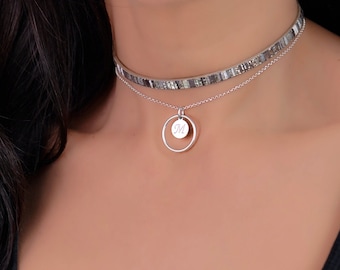 Collar discreto de día, collar BDSM de día, collar sumiso de día, collar con inicial BDSM, collar BDSM de capas, joyería para sumisos