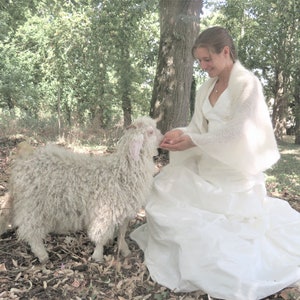 étole de mariage chaude laine mohair produite et tricotée en Bourgogne étole Babochka La Fée Mohair imagen 1