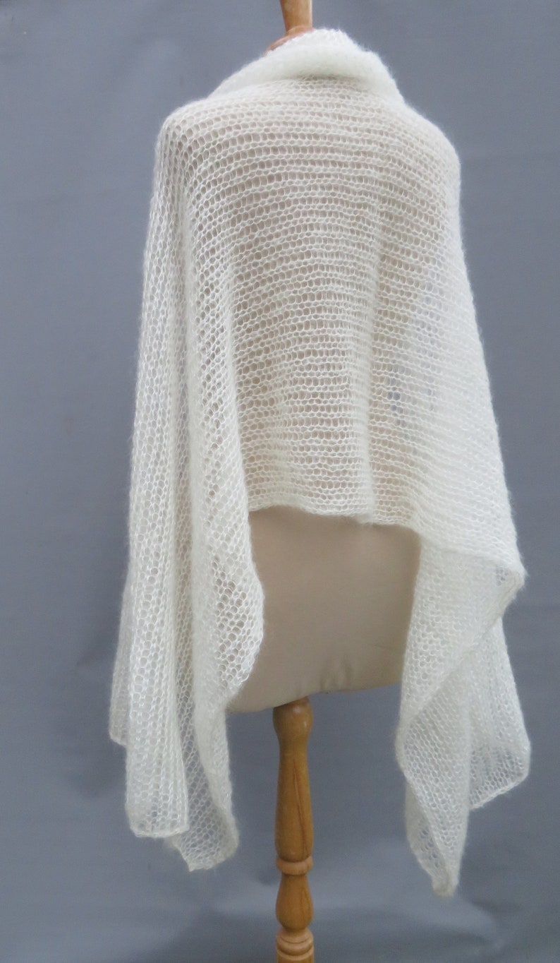 grande étole de mariage laine mohair produite et tricotée en Bourgogne, étole Thera La Fée Mohair image 5