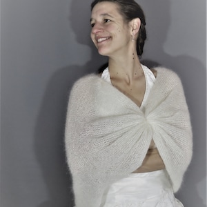 cape de mariage laine mohair produite et tricotée en Bourgogne cape Mésange La Fée Mohair image 8