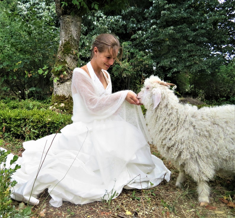 grande étole mariage laine mohair produite et tricotée made in Bourgogne, étole fine La Fée Mohair image 3