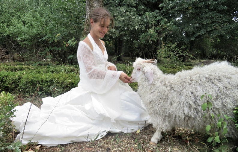 grande étole mariage laine mohair produite et tricotée made in Bourgogne, étole fine La Fée Mohair image 1