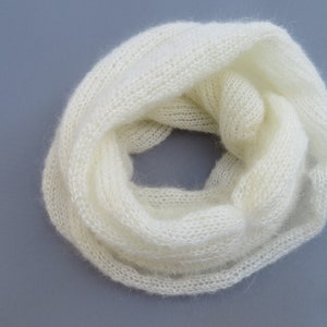 cape de mariage chaude dos nu laine mohair produite et tricotée en Bourgogne cape Infini La Fée Mohair image 6