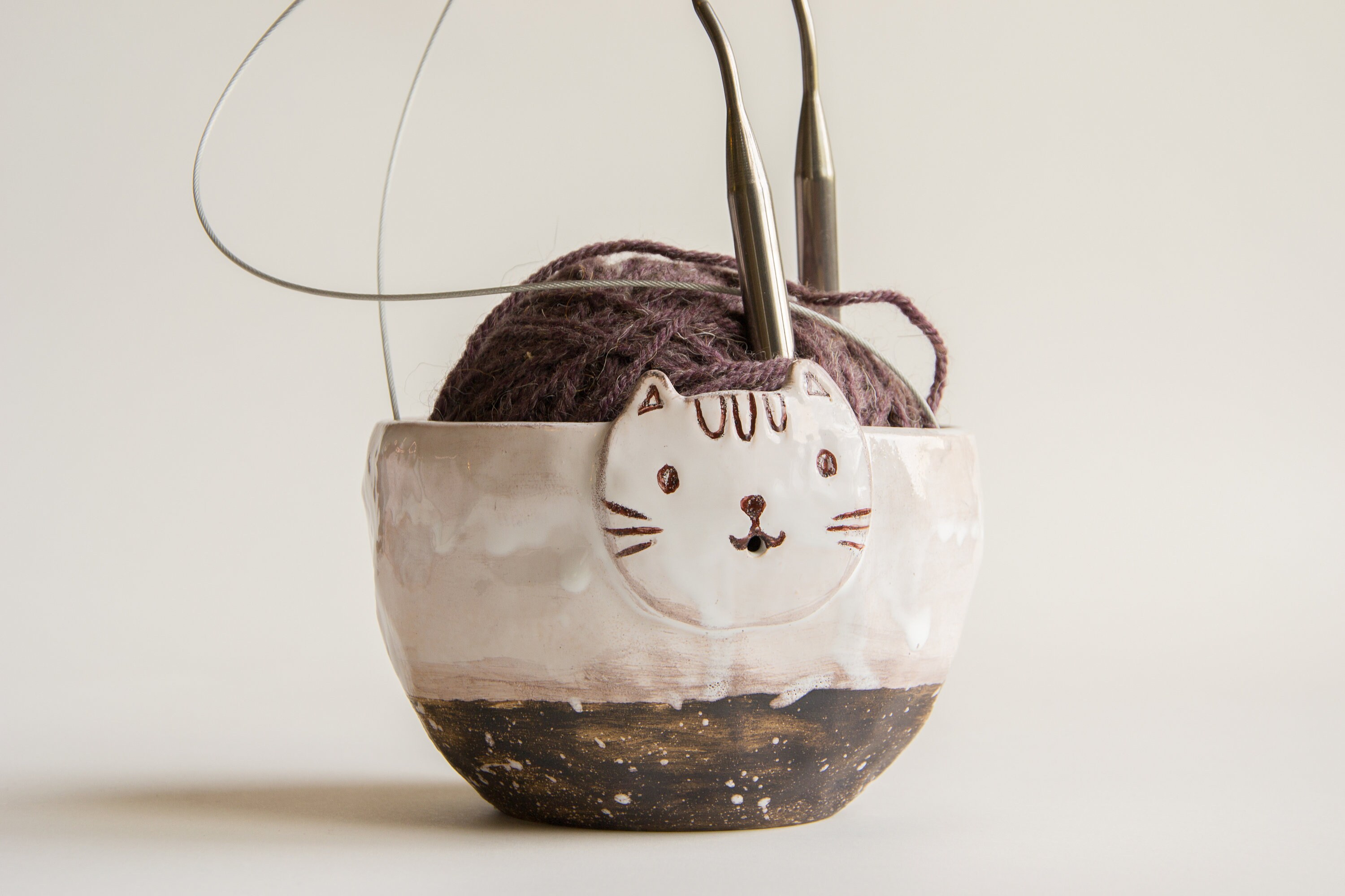 Cute Cat Yarn Bowl Crochet Bowl Holder Decoration Tabletop Yarn Holder