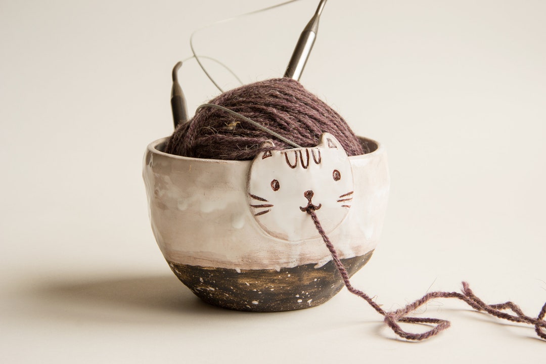 Ceramic Cat Yarn Bowl for Knitting and Crocheting. This Decorative Wool  Holder/Yarn Organizer Makes a Great Gift for Crochet Lovers. (Cat)
