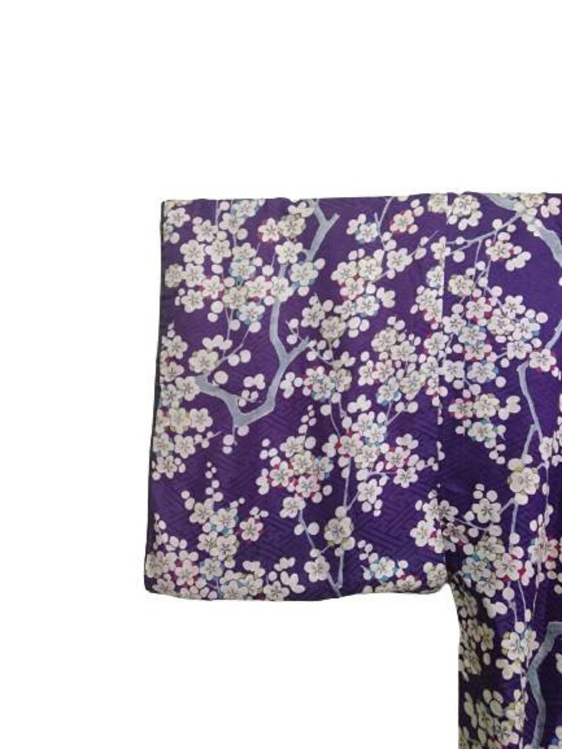 FREE SHIPPING! Vintage Kimono Haori Yukata Japanese Traditional Flower Motif Nice design in Purple Colour