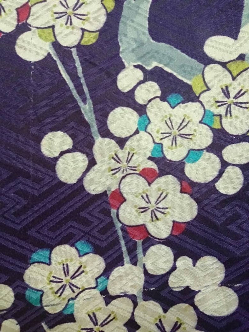FREE SHIPPING! Vintage Kimono Haori Yukata Japanese Traditional Flower Motif Nice design in Purple Colour