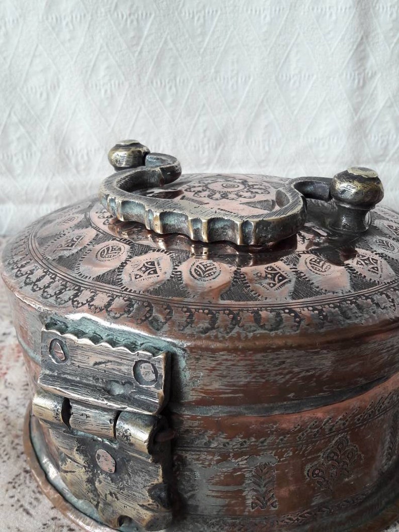 Round copper box from India Treasure box. Jewellery box