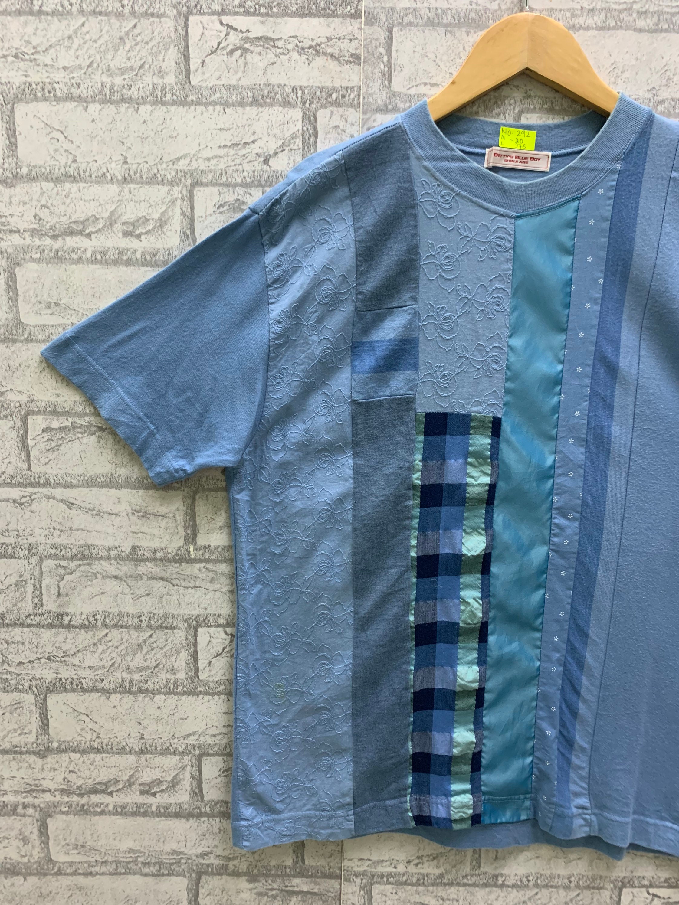 レア　betty'sblue shinji abe 花柄 ジップアップブルゾン レア betty'sblue shinji abe 花柄 ジップアップブルゾン｜Yahoo
