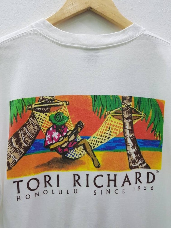 Vintage Tori Richard Honolulu Back Print T-shirts… - image 3