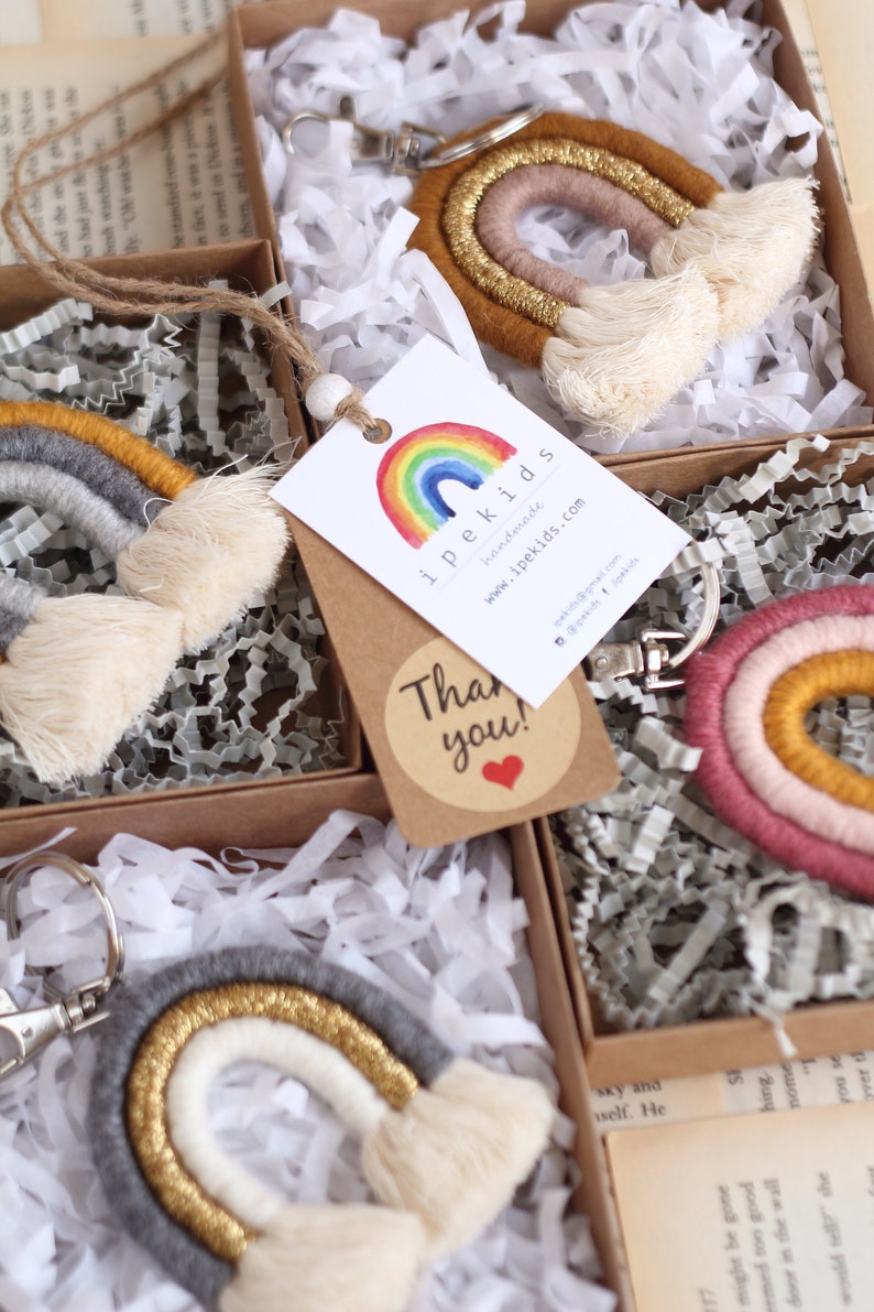 Macrame Bag Charm Rainbow Present School Bag Charm Backpack Tag Zipper Pull Handbag Charm Macrame Pendant Mini Rainbow Keychain