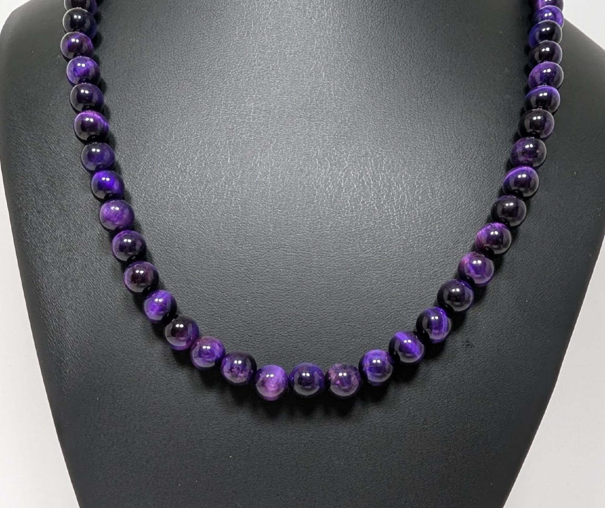Collier Moderne Avec Pierre Violette - Bijou Occasion Très Beau - Modèle 97-4