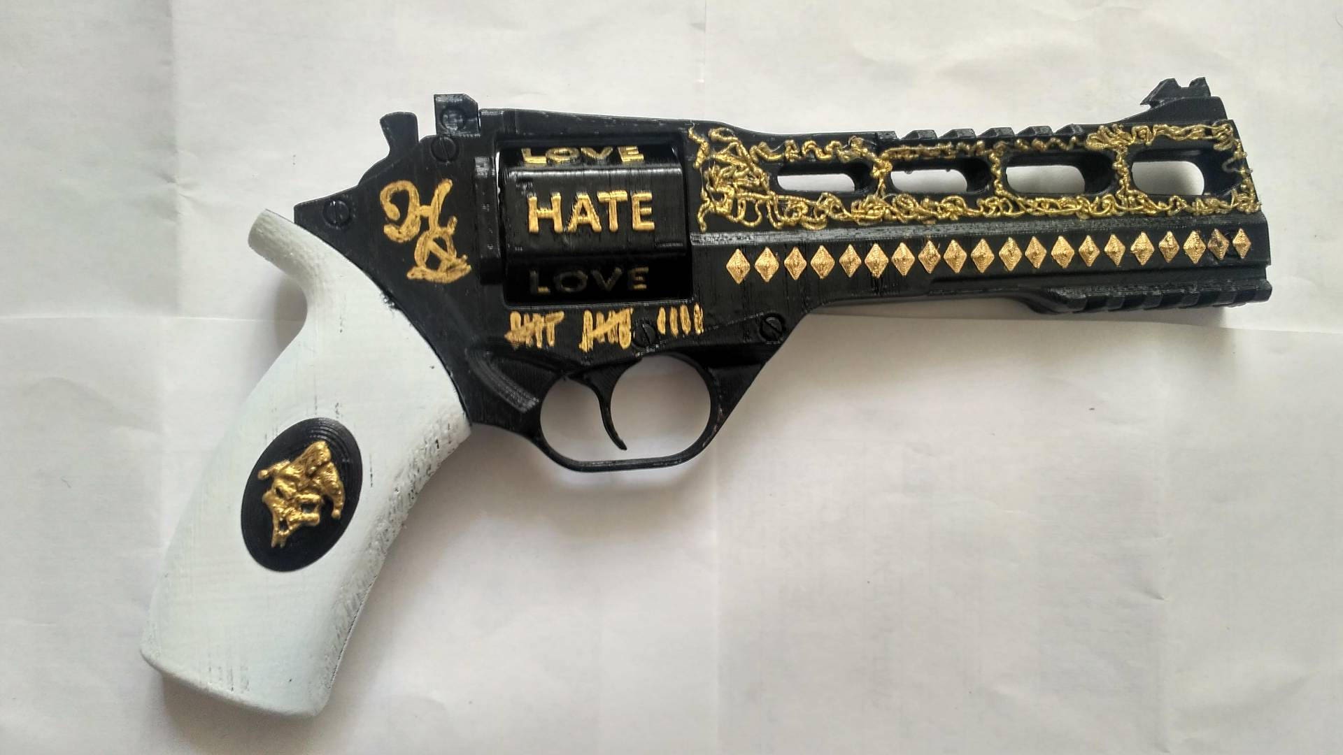 Harley Quinn's Gun prop Cosplay Revolver Rhino 60D 3D