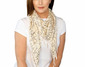 Beige Traingle Scarf With Fringes (QH-255-4-04)
