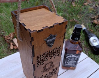 Wooden whiskey box Custom wine box Vintage whiskey box Gift for him Engraved wine box Wooden wine box Wine box Best man gift Whisky box