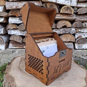 Caja de recetas de madera Caja de recetas personalizada Caja de recetas y tarjetas Divisores de recetas Regalo para esposa Organizador de recetas Caja de recetas familiar Almacenamiento de cocina