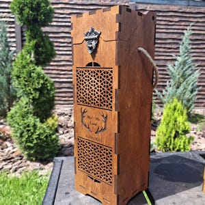 Custom wine box Vintage whiskey box Gift for him Engraved wine box Wooden wine box Wooden whiskey box Wine box Best man gift Whisky box