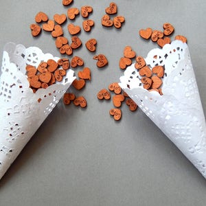 50 small confetti cones. Small Toss Cones.Wedding petal cones Confetti,Wedding cones,Paper Cones,Wedding Paper Cones,Petal Toss Cones