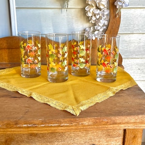 Vintage Mid Century Crisa Fall Leaves and Autumn Acorn Water Tumblers SET OF 4