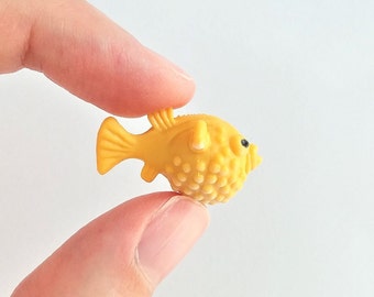 Tiny Pufferfish Figurine - Soft Plastic Puffer for Diorama, Aquarium, or Dollhouse - Realistic Miniature Coral Reef Figure - Mini Blow Fish