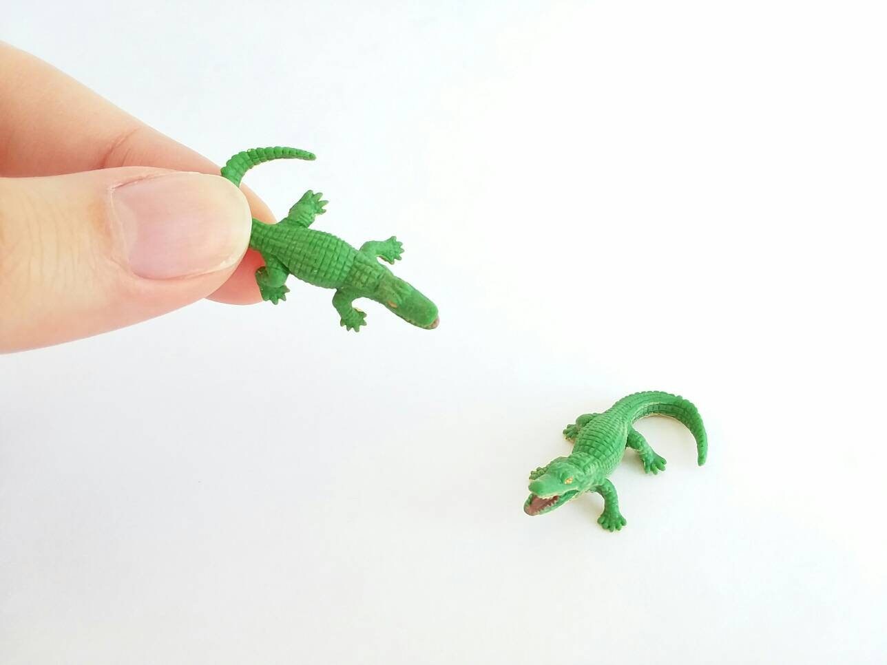 Miniature FAIRY GARDEN Figurine Chompie the Gator Alligator Gets Dental Check-Up 