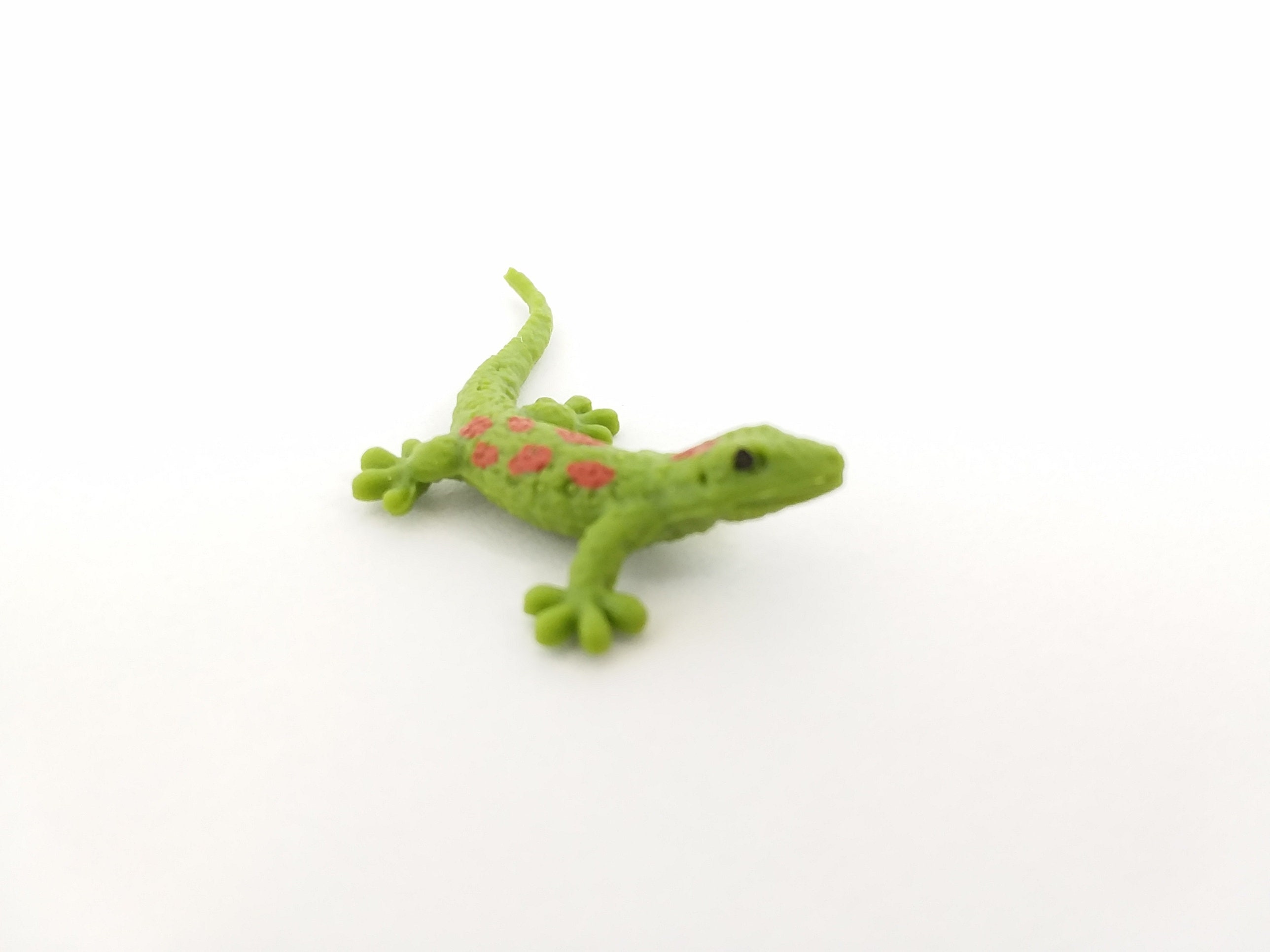 Tiny Gecko Figurine Soft Plastic Reptile for Fairy Garden Diorama