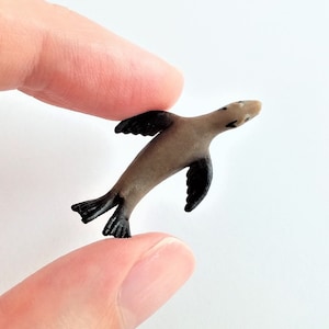 Tiny Sea Lion Figurine - Soft Plastic Animal for Diorama or Aquarium - Realistic Miniature Ocean Figure - Mini Sea Creature Toy
