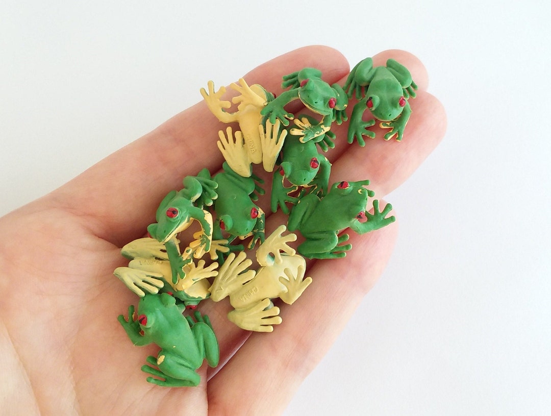 Set of 10 IMPERFECT Tiny Tree Frog Figurines Please Read Description