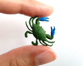 Tiny Blue Crab Figurine - Soft Plastic Animal for Fairy Garden, Diorama, Terrarium, Aquarium, or Dollhouse - Realistic Miniature